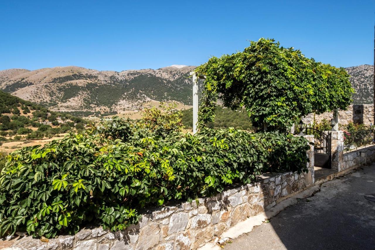 Stone Built Villa Galatia, Poolside & Perfect View Karés Eksteriør billede